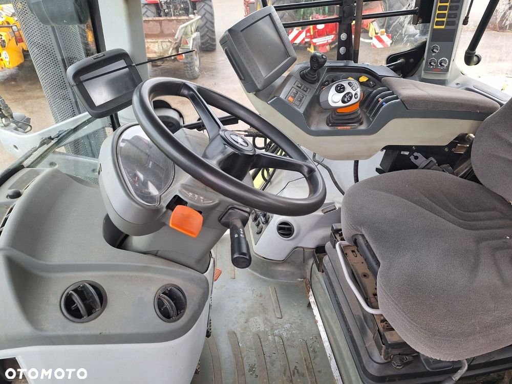 Claas Arion 650 4X4 - 9