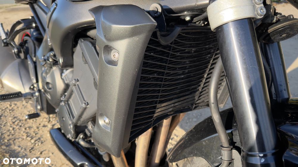 Yamaha FZ - 10