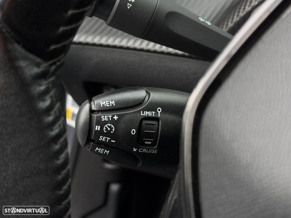 Peugeot e-2008 Active Pack - 18