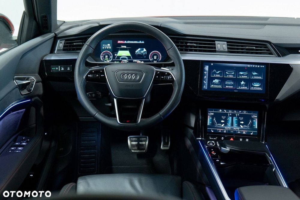 Audi Q8 Sportback e-tron - 9