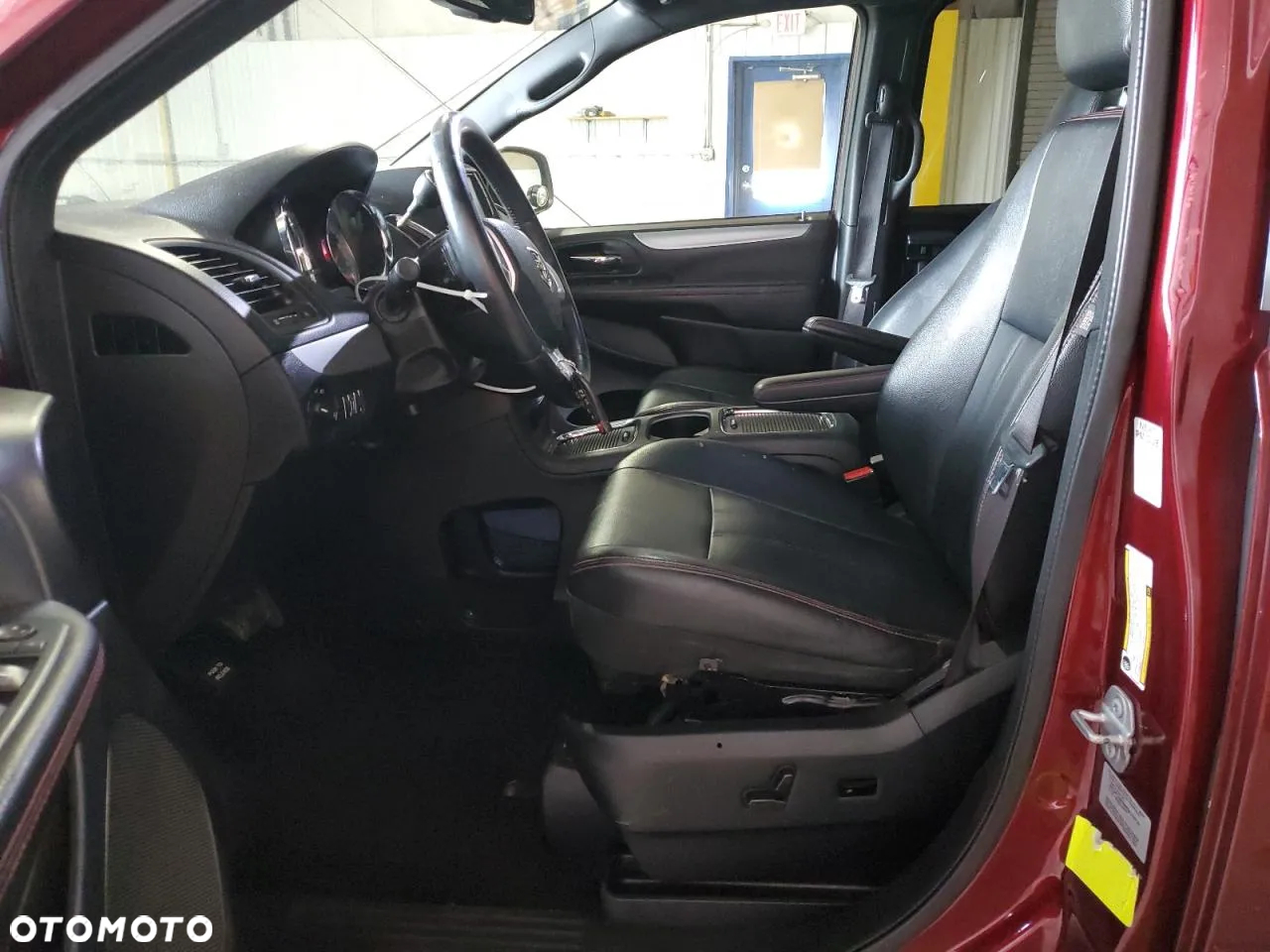 Dodge Grand Caravan 3.6 R/T - 23