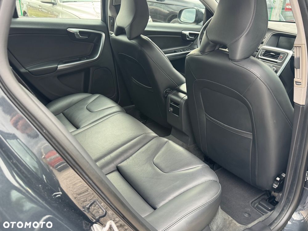 Volvo V60 DRIVe - 27