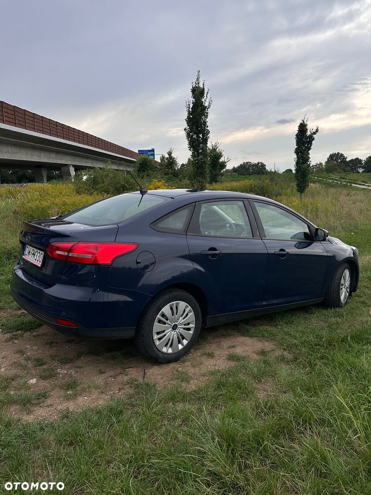 Ford Focus 1.6 Trend - 12