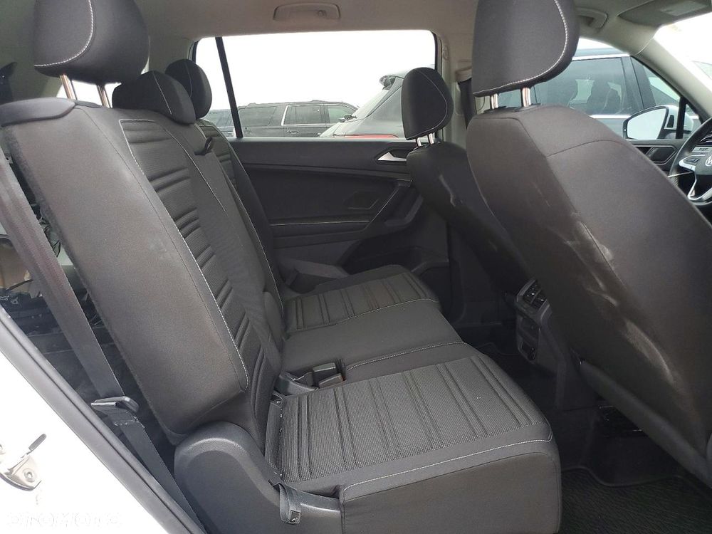 Volkswagen Tiguan - 12