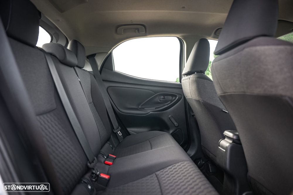 Toyota Yaris - 12