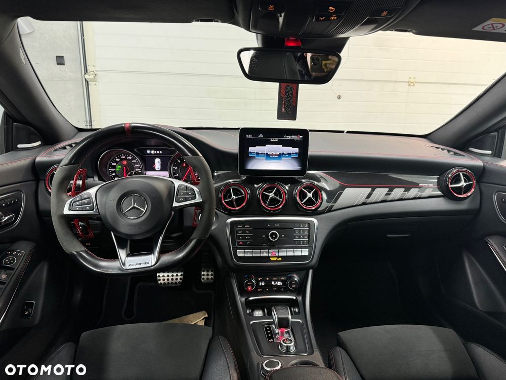 Mercedes-Benz CLA - 10