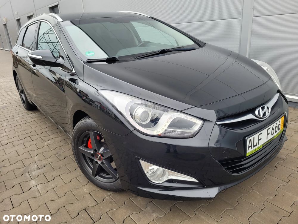 Hyundai i40 i40cw 1.7 CRDi Automatik Fifa World Cup Edition Silver - 21