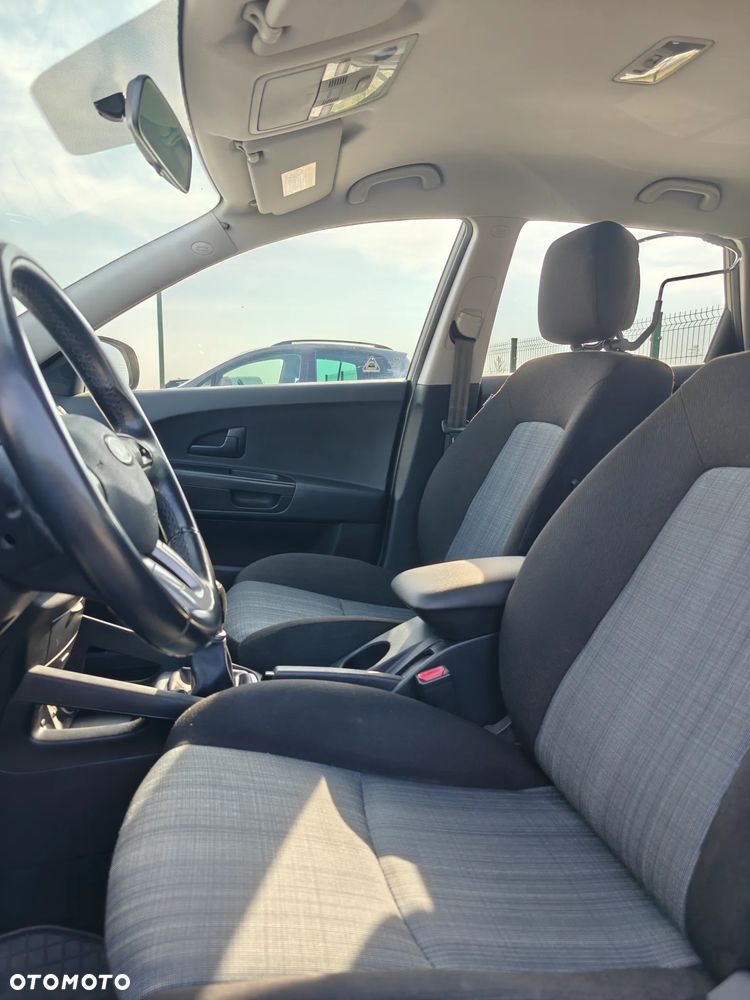 Kia Ceed - 5