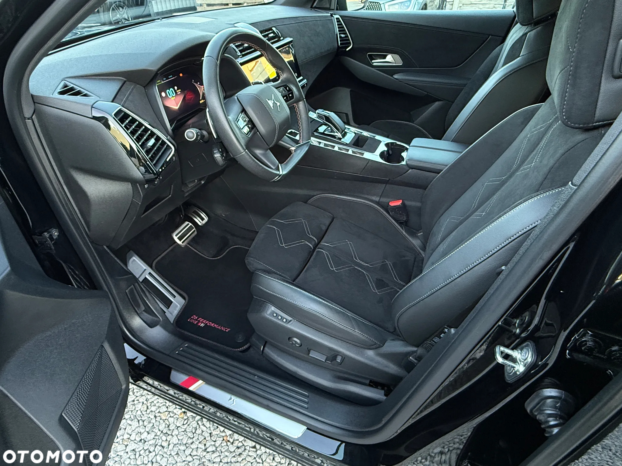 DS Automobiles DS 7 Crossback 1.6 E-Tense Performance Line + - 26