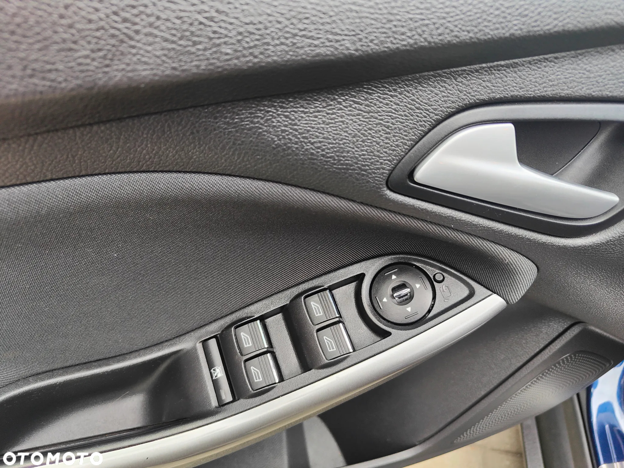 Ford Focus - 13