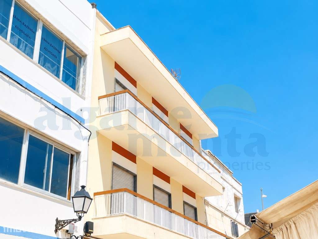 Apartamento T4 com Terraço no Coração de Vila Real de Santo António - Grande imagem: 2/35
