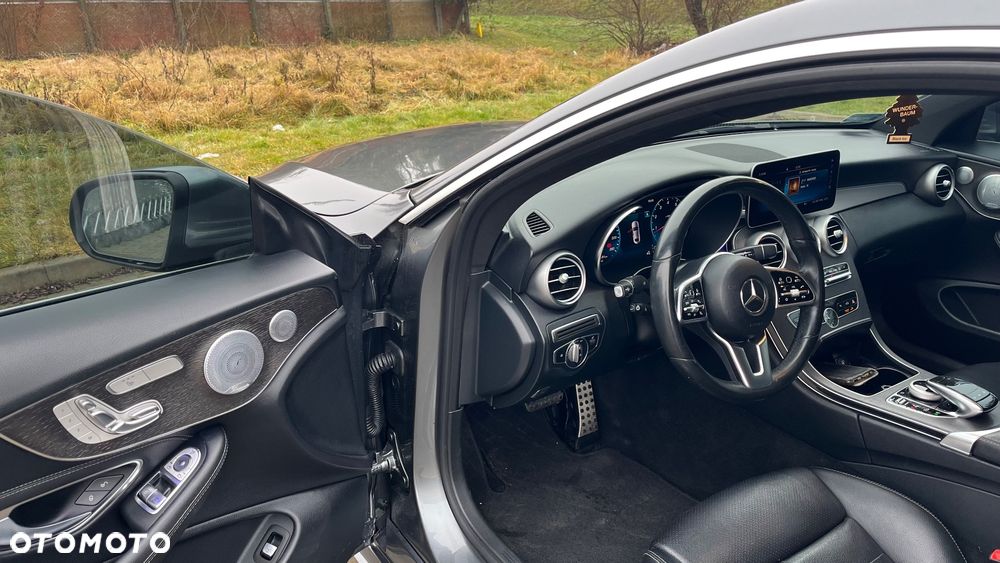 Mercedes-Benz Klasa C 300 4Matic 9G-TRONIC AMG Line Plus - 20