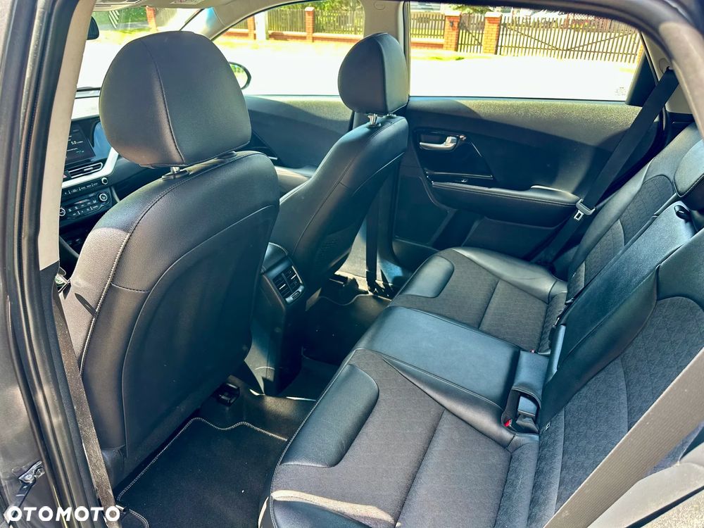 Kia Niro 1.6 GDI Hybrid L - 11