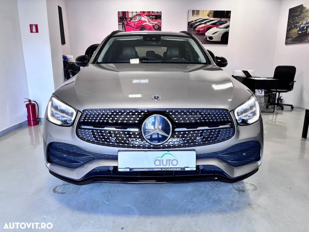 Mercedes-Benz GLC 300 e 4Matic 9G-TRONIC AMG Line Advanced - 2