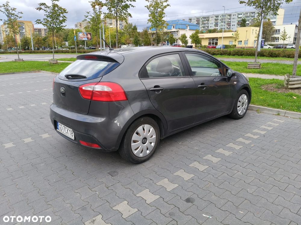 Kia Rio 2012 photo 4