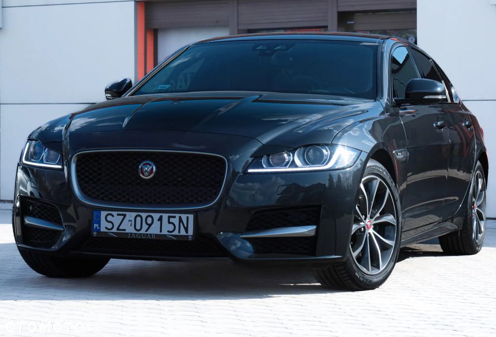 Jaguar XF 20d R-Sport - 26