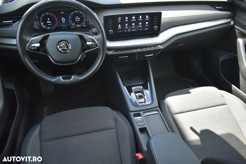 Skoda Octavia 2.0 TDI DSG Ambition - 14