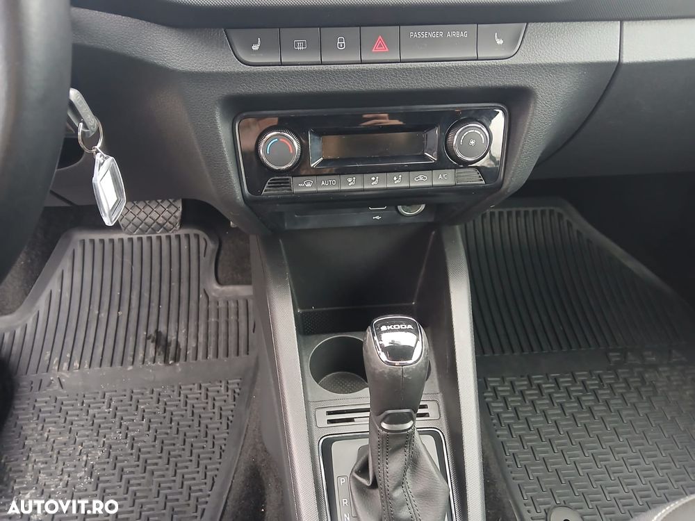 Skoda Fabia - 10