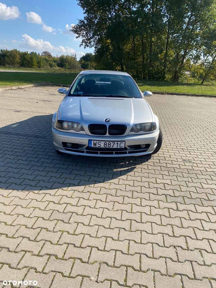 BMW Seria 3 323i - 2