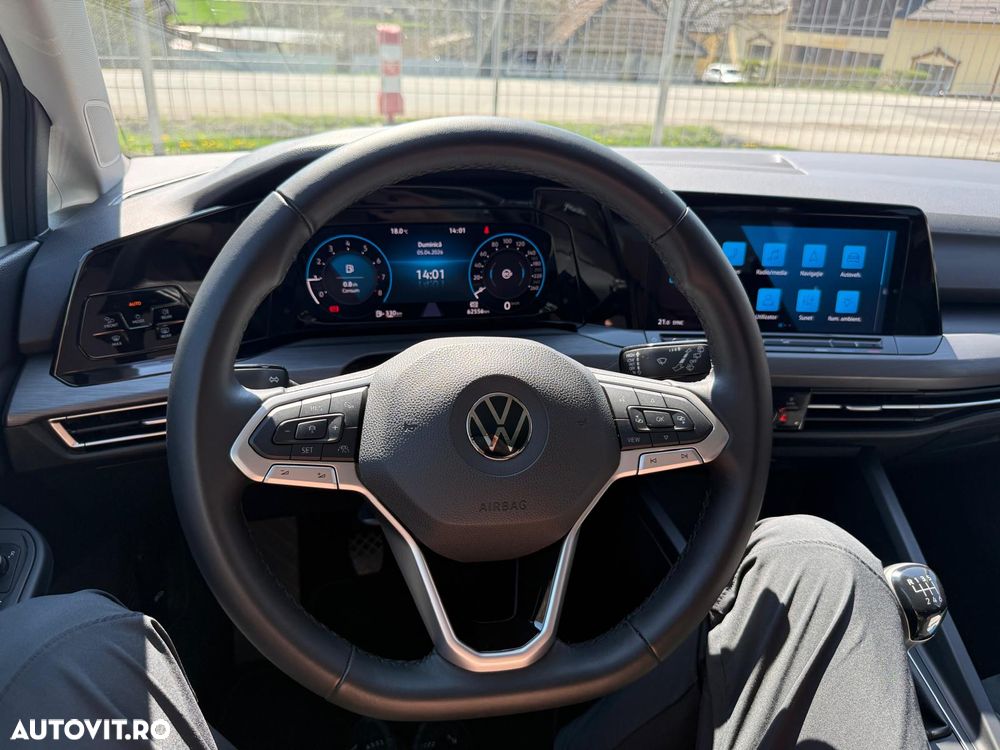 Volkswagen Golf 1.5 TSI ACT Style - 18