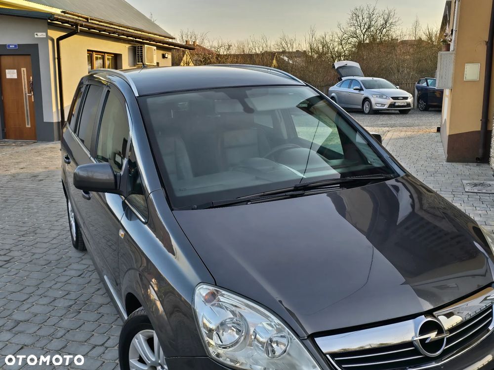 Opel Zafira 1.8 Cosmo - 8