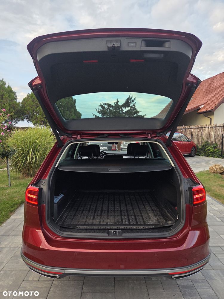 Volkswagen Passat 2.0 TDI Bi-Turbo BMT 4Mot Highline DSG - 12