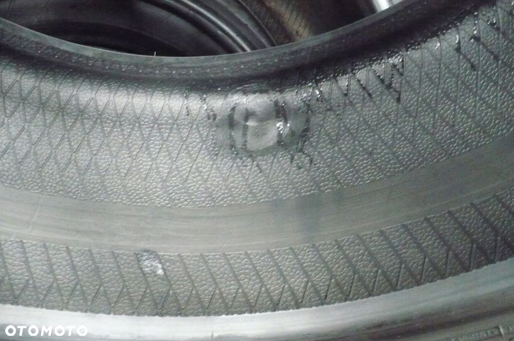DUNLOP SP Winter Sport 5 225/40R18 6,4mm 2016 - 5