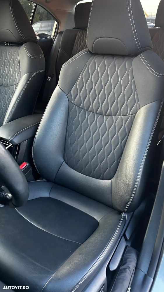 Toyota Corolla 1.8 HSD Exclusive interior Negru - 4