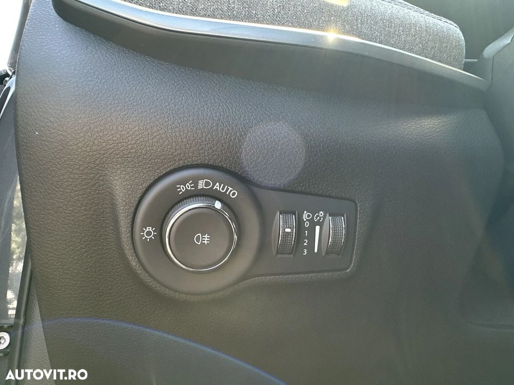 Jeep Compass - 16
