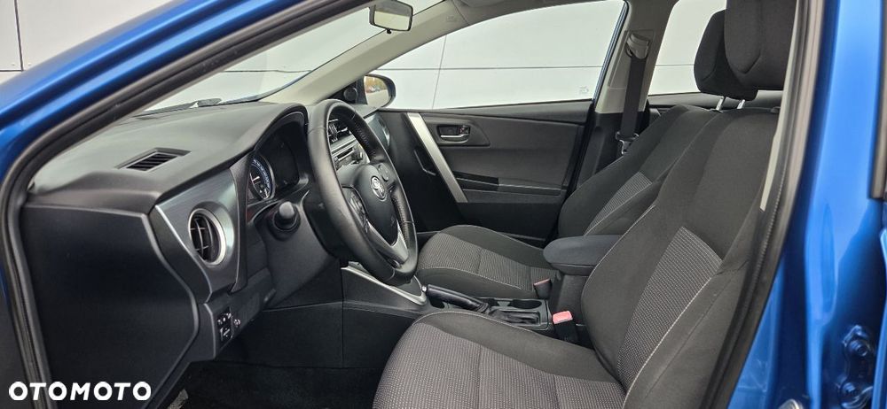 Toyota Auris 1.8 HSD Luna - 29