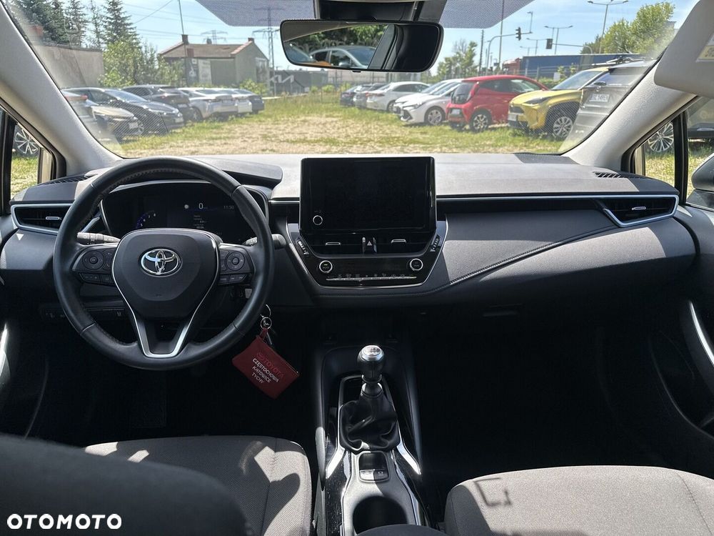 Toyota Corolla - 10