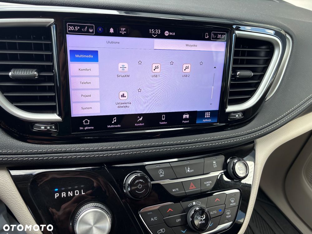 Chrysler Pacifica - 32