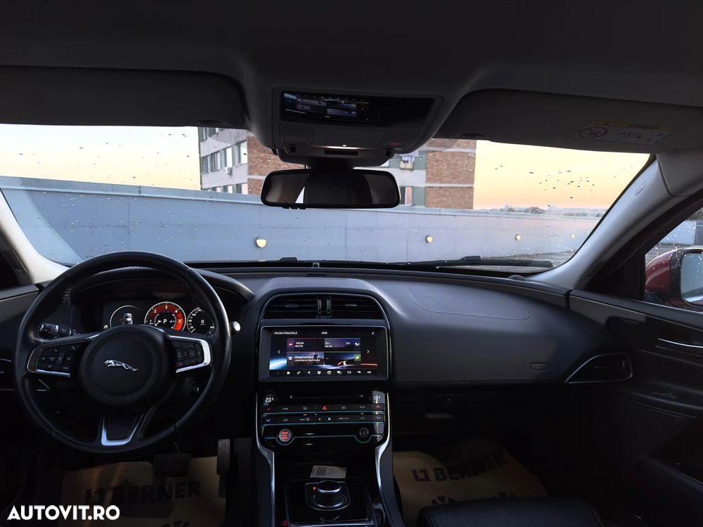 Jaguar XE 25d AWD Aut. Portfolio - 20