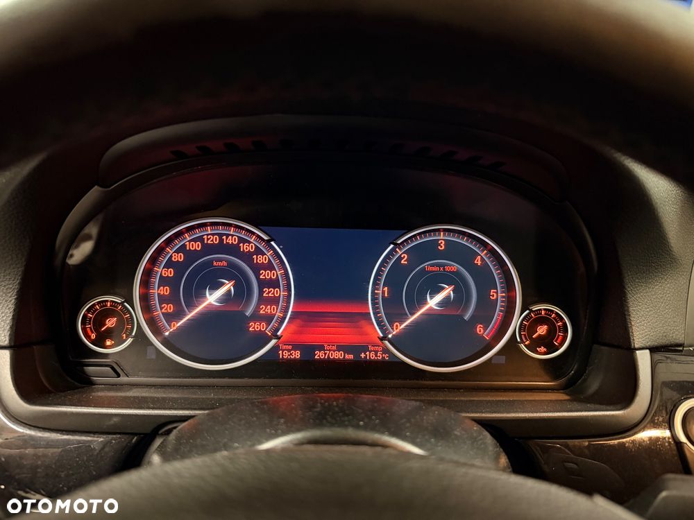 BMW Seria 5 520d - 13