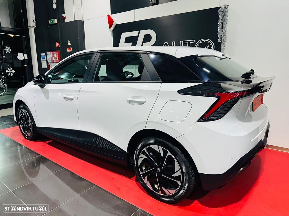 MG MG4 51 kWh Standard - 23