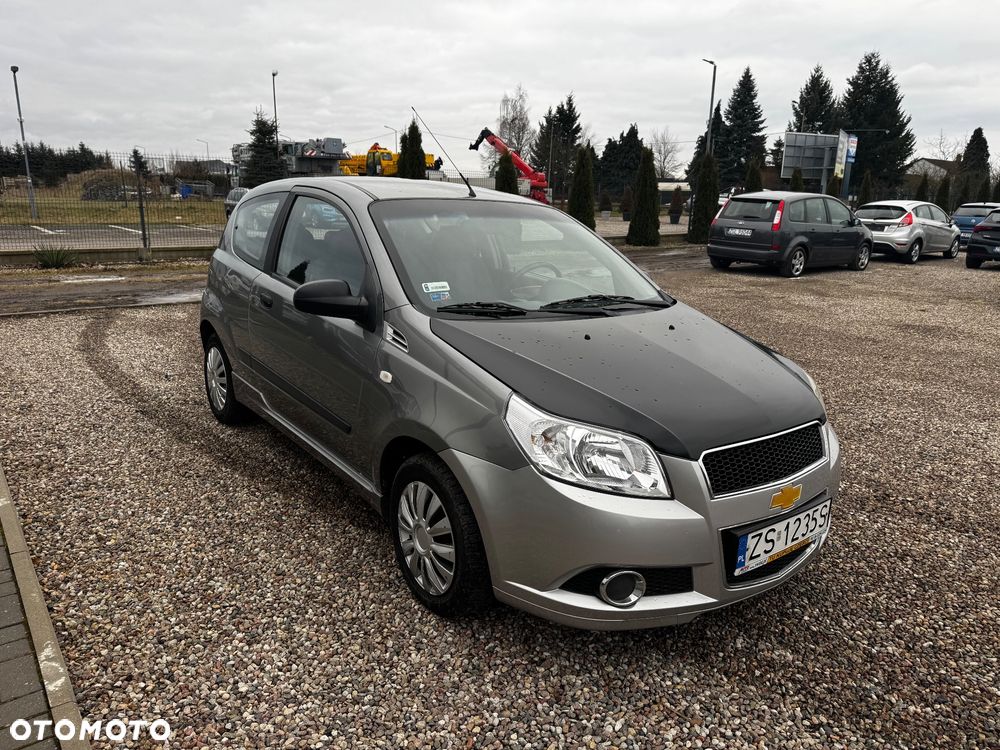 Chevrolet Aveo 1.2 16V Base - 10