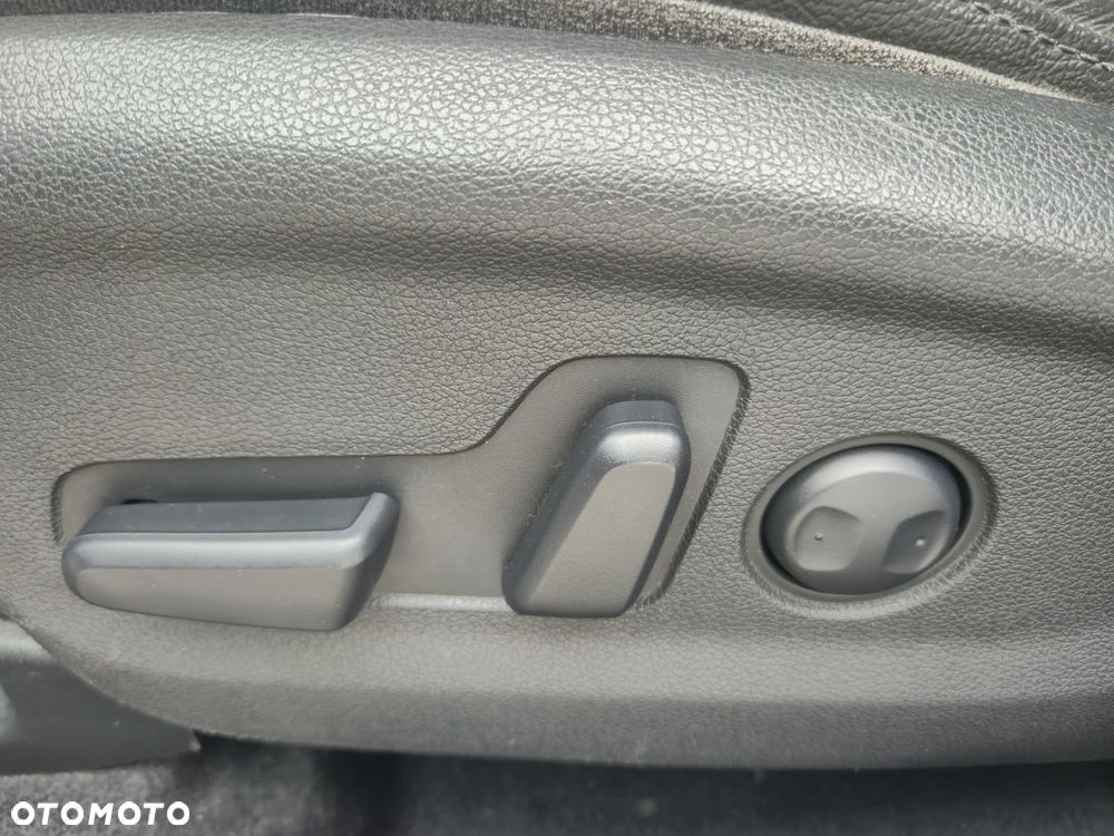 Hyundai Tucson 2.0 CRDi Premium 4WD - 13