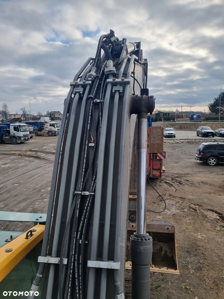Volvo 250 - 9