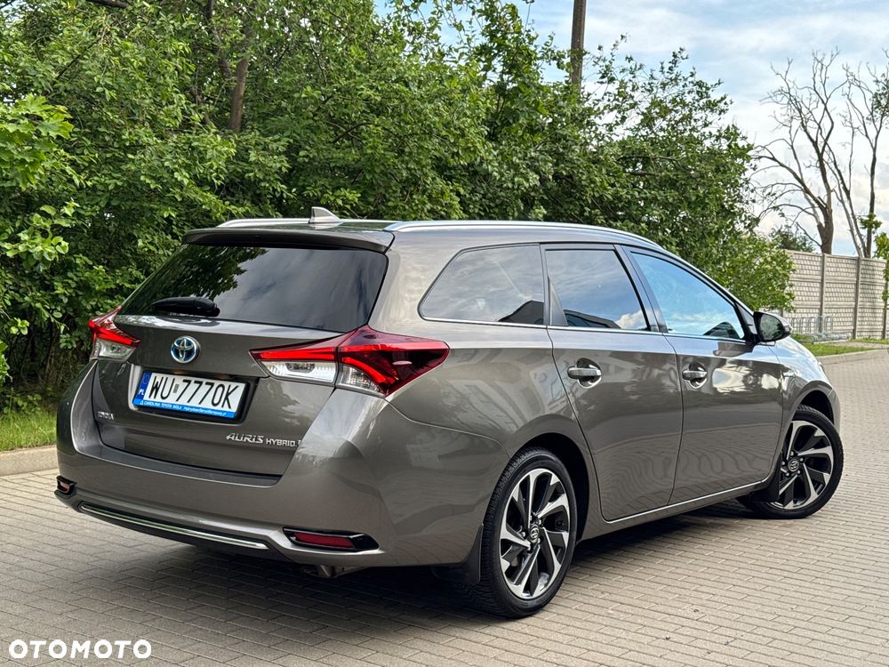 Toyota Auris Hybrid 135 Premium - 11