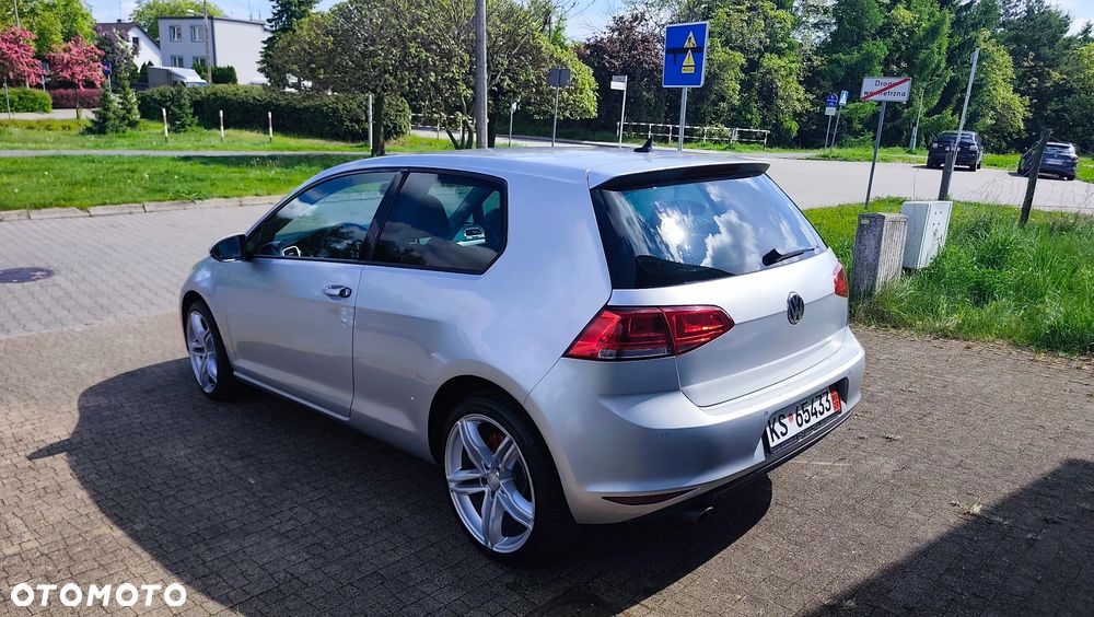 Volkswagen Golf 1.6 BlueTDI DSG Comfortline - 16