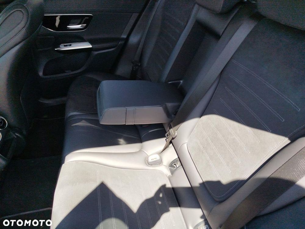 Mercedes-Benz GLC - 22