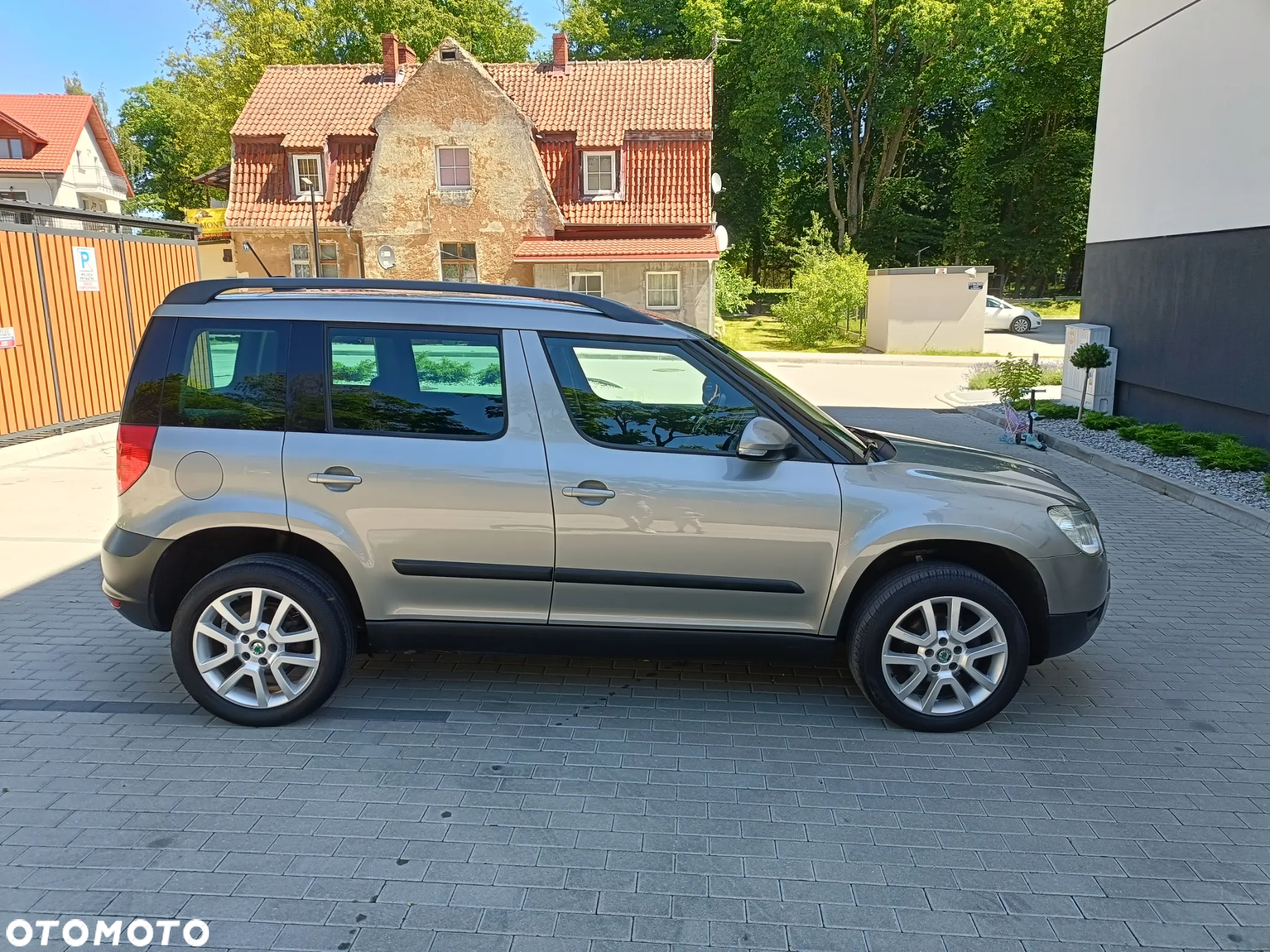 Skoda Yeti 2.0 TDI DPF 4x4 Ambition DSG - 4