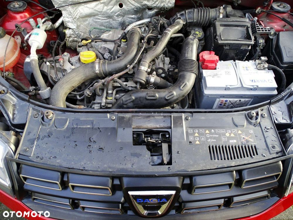 Dacia Logan TCe 90 S&S Stepway Celebration - 38