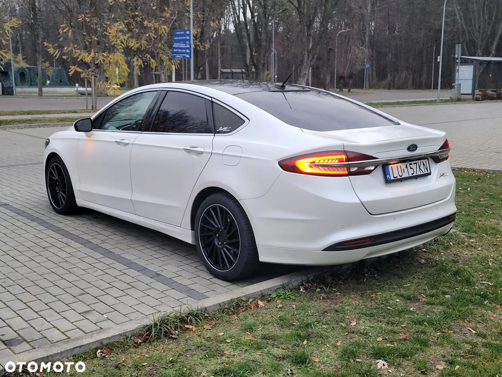 Ford Fusion - 10