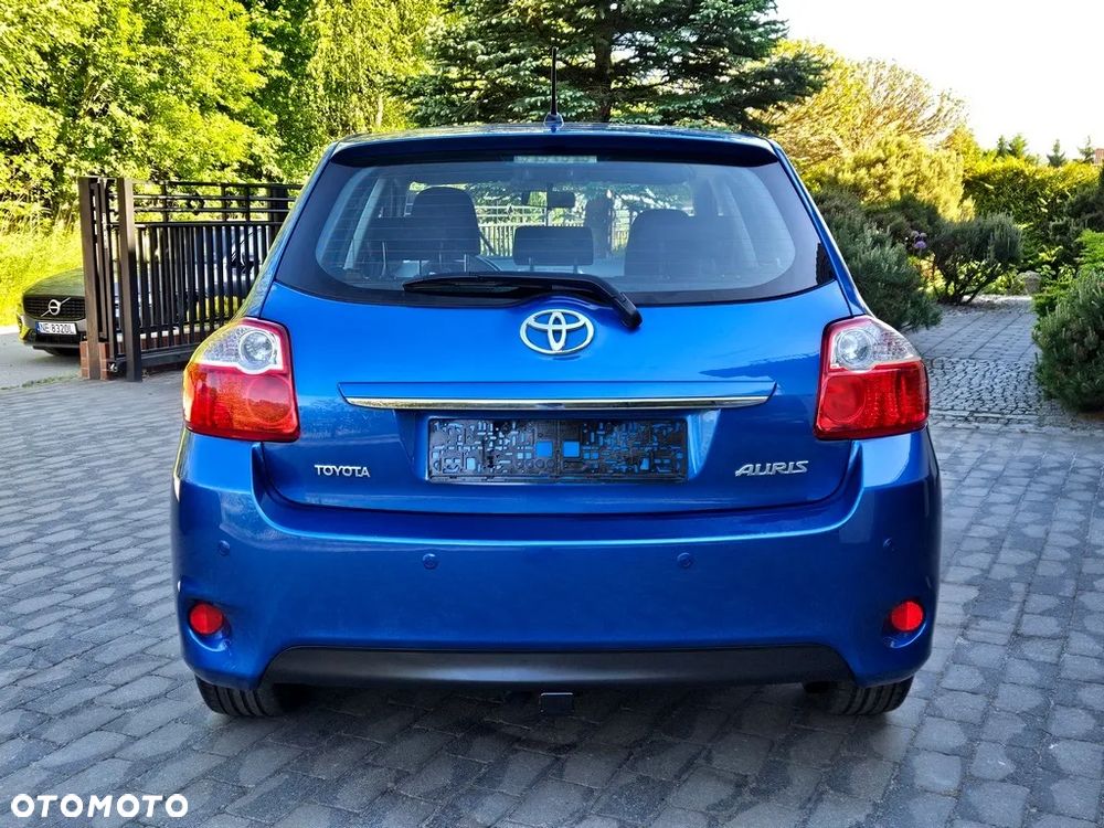 Toyota Auris - 11
