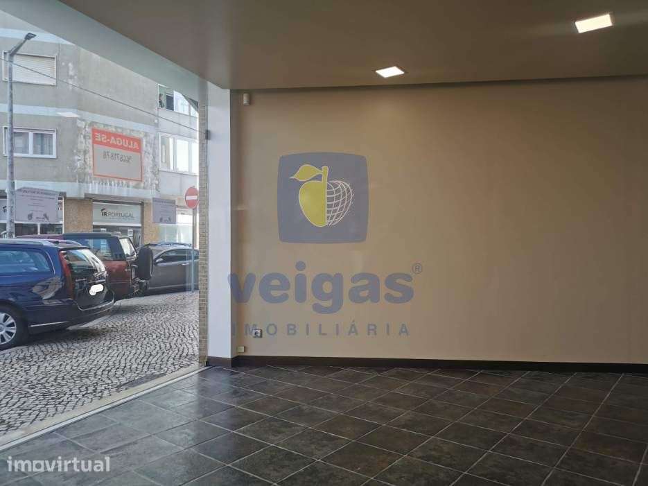 Loja Muito Central, Adaptada para Vários Serviços e Comércio - Grande imagem: 5/9