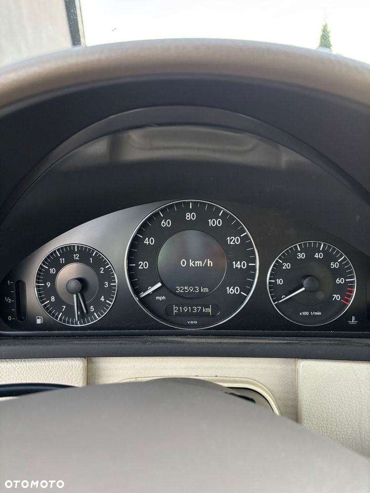 Mercedes-Benz CLK - 10