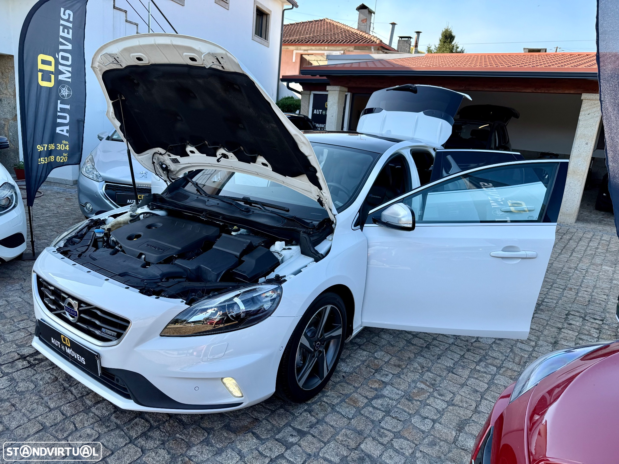 Volvo V40 1.6 D2 R-Design - 32