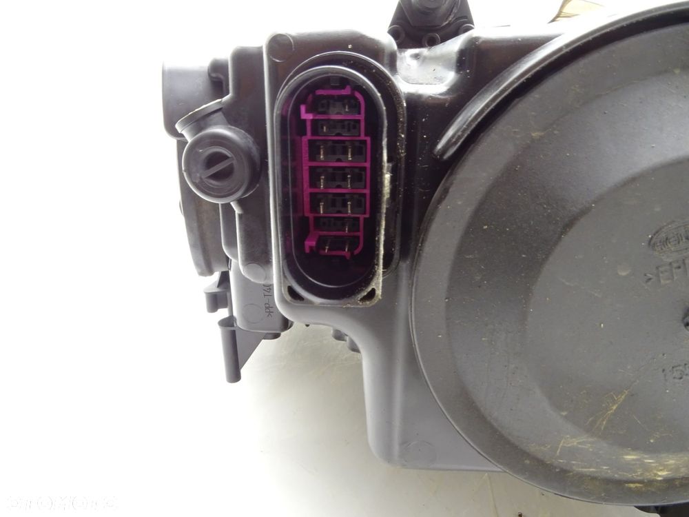 Lampa prawa prawy przód przednia xenon anglik 3t2941016e skoda superb ii - 6