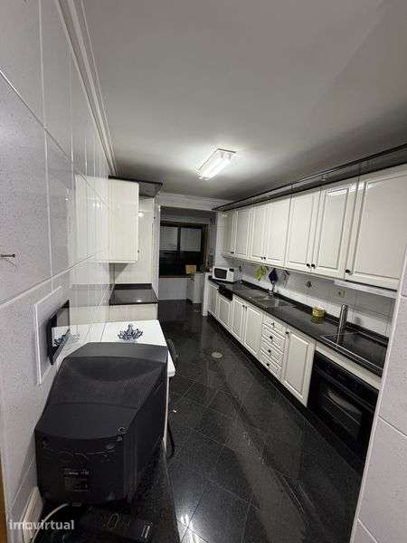 Aluguer apartamento t2 a 100 metros de santo ovideo - Grande imagem: 2/8